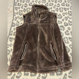 Free country brown fuzzy vest